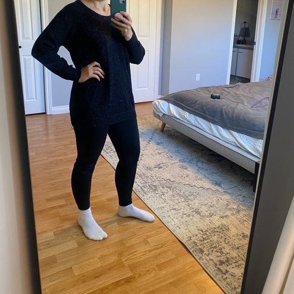 Aritzia Talula Sweater - Picture 4 of 6